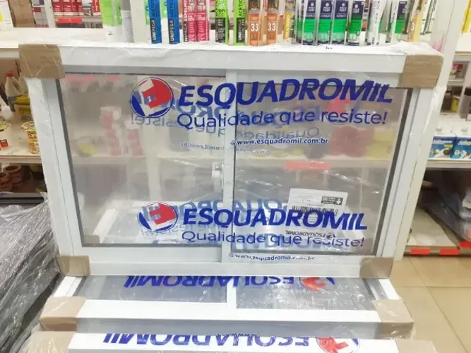 janela basculante de alumínio branca com vidros 60x40 199,90 a vista