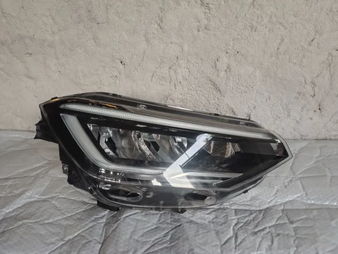 Farol dianteiro direito VW virtus/ Nivus 2020 a 2024 original com detalhe 