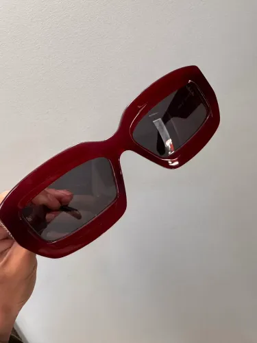 Óculos off white