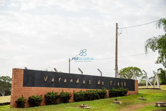 Casa no Condomínio Varandas do Tietê