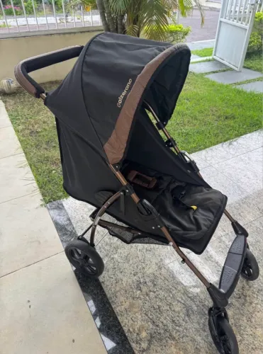 Carrinho e bebê conforto