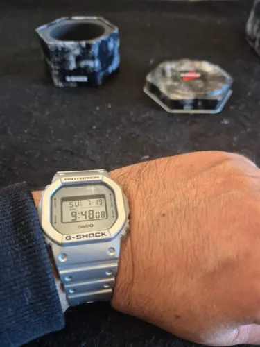 RELOGIO G-SHOCK RETRO FUTURISTA LINDO E UNICO