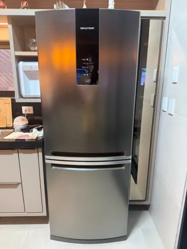 Geladeira Brastemp Inverse 443L Frost Free Inox - Turbo Ice e Twist Ice