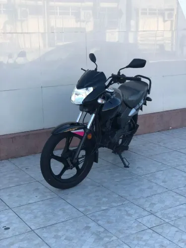 Moto bastante conservada 2025