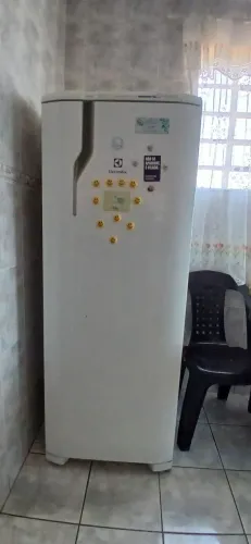 Geladeira Electrolux 322 litros - Excelente Estado - 127Volts - Parcelo em 3x no cartão 