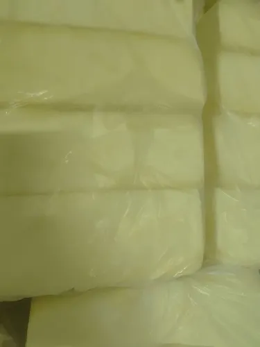 Queijo coalho no fardo peças redondas quando de 1 kl e quando de fatiar. Só 28.99 o kl