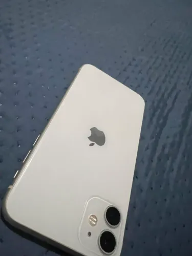 iPhone 11 64 GB