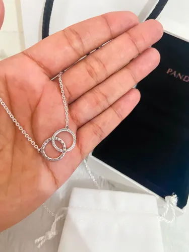 Colar Pandora dois círculos entrelaçados