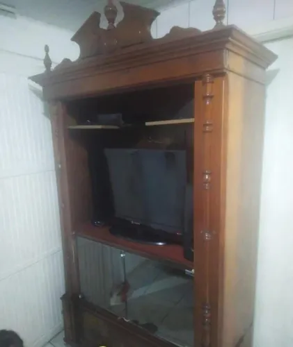 Cristaleira antiga para restaurar