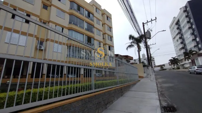 Apartamento de 2 dormitórios à venda em Capoeiras, Florianópolis - SC
