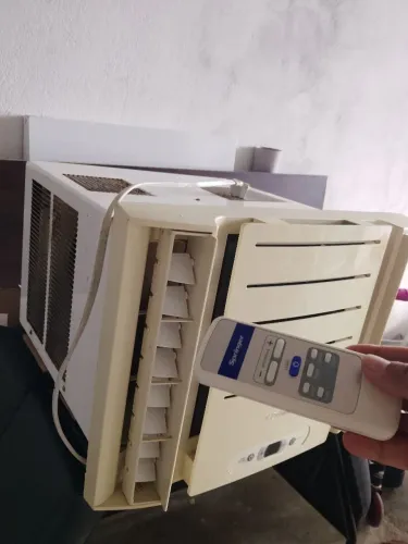Ar de janela 7500 BTUs com controle