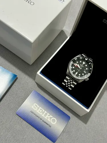 Relógio Seiko 5 Sports GMT SSK001B1 ?Bruce Wayne?