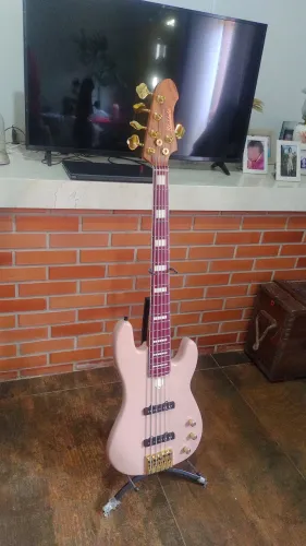 Baixo Studebaker Jazz Bass 5 cordas 