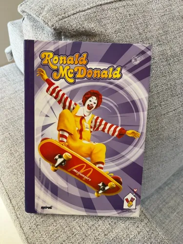 Caderno mc Donalds
