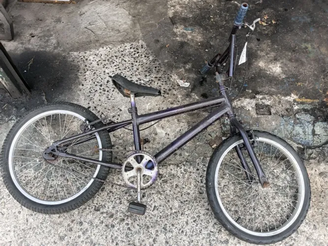 Bicicleta aro 20 tipo Bmx