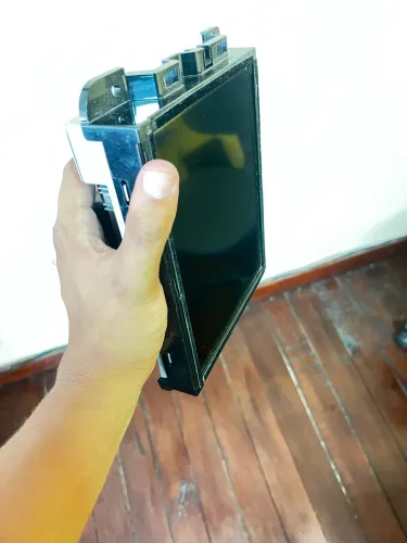 Multimídia Compass com defeito 