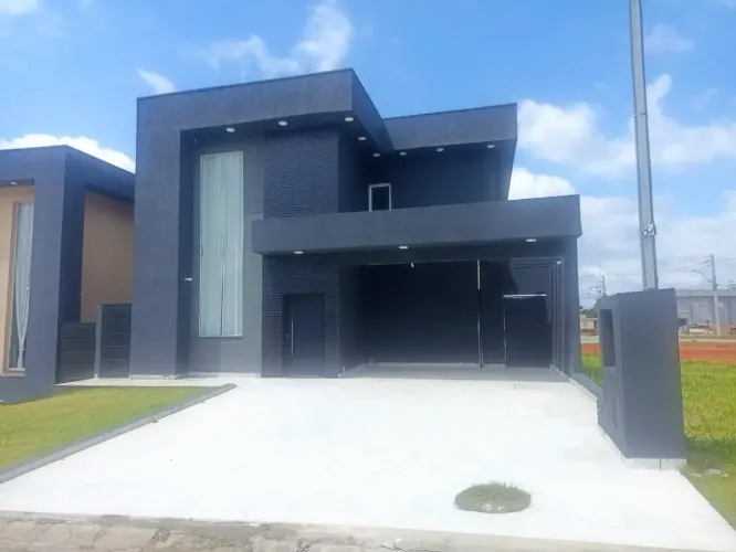 Casa de condomínio sobrado para aluguel e venda tem 270 metros quadrados com 4 quartos