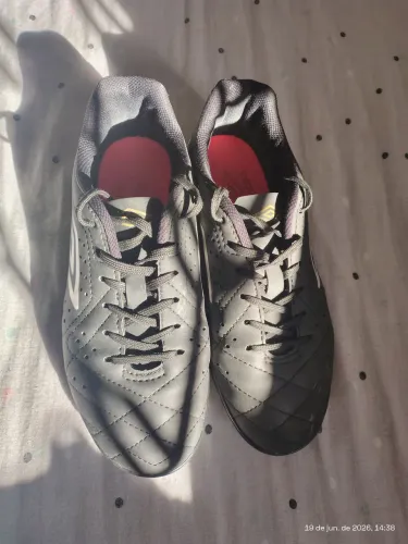 Chuteira society da umbro original n°37