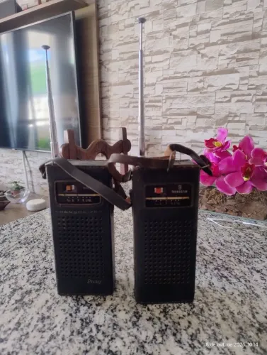 Rádio transceptor Pany, fabricado no Japão. 