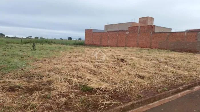 TERRENO RESIDENCIAL NO LOTEAMENTO MORADA IMPERIAL