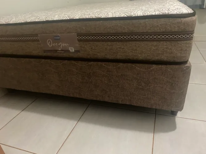 Cama casal (SEMINOVA) box c/ colchão padrão probel