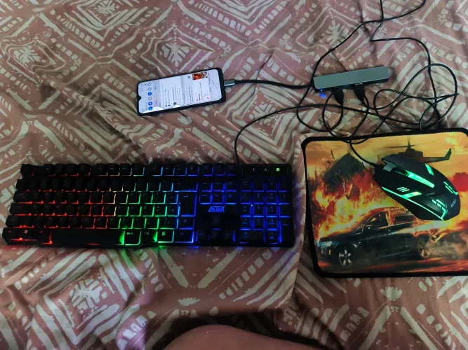 Teclado, Mouse RGB + Hub - Mobilador para celular, aceito troca em um ventilador pegando