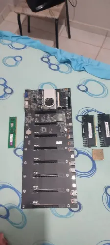 (Troco tudo por memória DDR4 16gb)Placa mãe Btc-T37 ( memória ram ddr3) Fx 8300