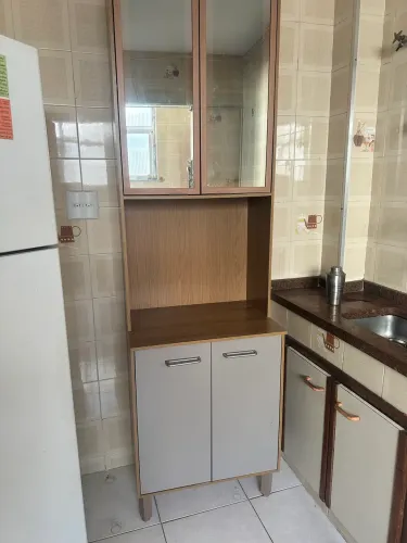 Armário de cozinha semi novo pouco usado