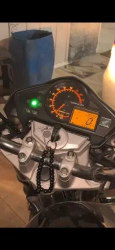 Moto CB300 2015 Preta