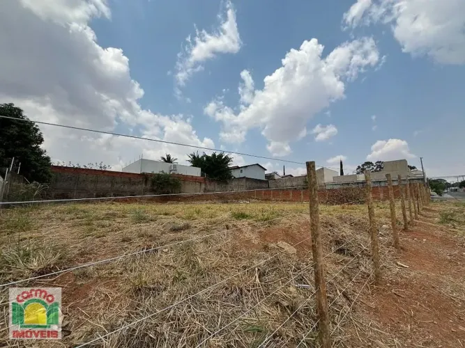 EXCELENTE ÁREA A VENDA NA RUA S-003 NO JARDIM DAS SAMENBAIAS EM ANÁPOLIS GOIÁS.