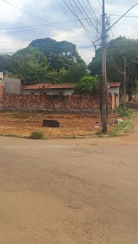 VENDE-SE UM LOTE NO SETOR JARDIM BALNEÁRIO MEIA PONTE - GOIÂNIA