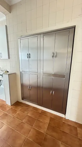 Armário de cozinha em metal - excelente estado