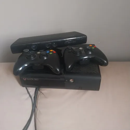 Xbox 360 super slim usado