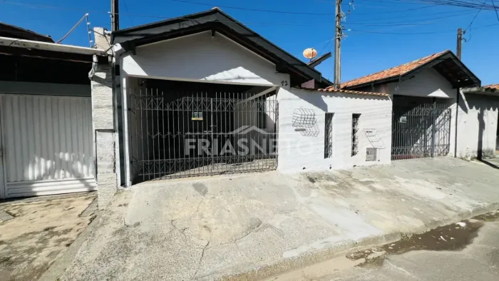 Casa para alugar no bairro Jupiá