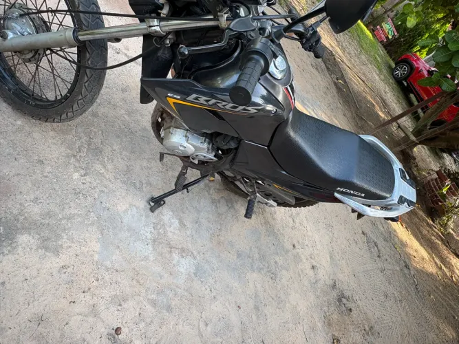 Moto Bros disponível para aluguel