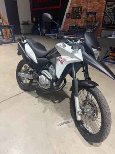 XRE 300 nova de mais