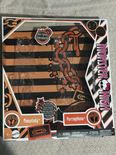Caixa Monster High Meowlody e Perrsephonr creeproduction intacta