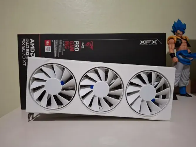 RX 9070 XT XFX SWIFT 16Gb Branco