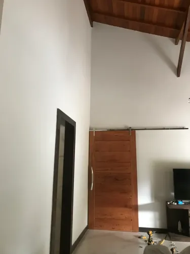 Portas de correr maciça/Chapada -Leia