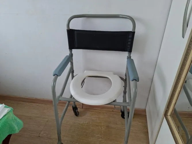 Cadeira higiênica