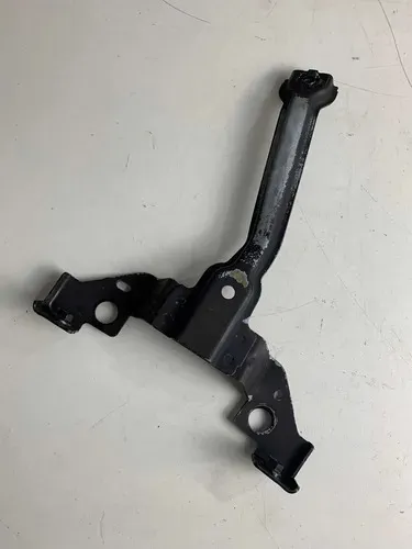 Suporte Fechadura Capô New Fiesta 2014 A 2018