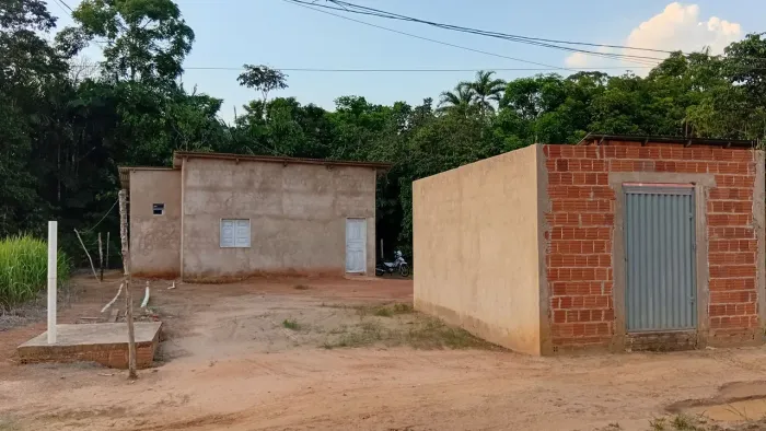 Casa + ponto comercial no Benfica
