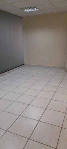 Sala comercial de 21m² para alugar na Rua Altino Arantes, Jardim Sumaré, zona sul de Ribei