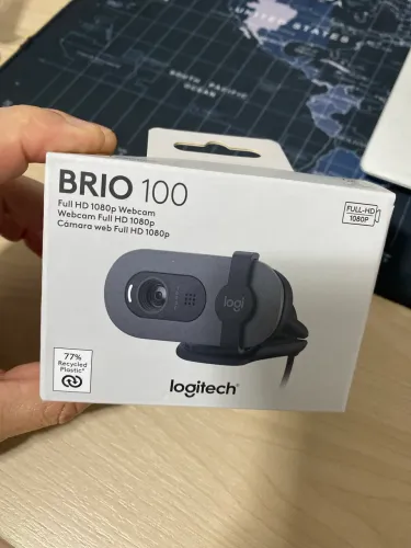 Câmera webcam Brio 100 com microfone