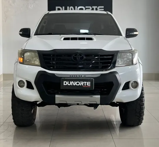 Toyota Hilux CD SRV 4X4 3.0 8V 116cv TB Diesel 2013