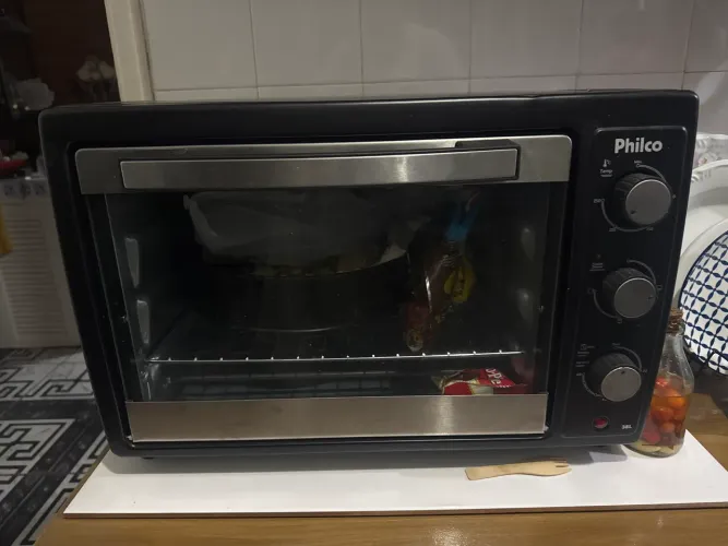 Forno elétrico Philco 35L usado pouquíssimas vezes