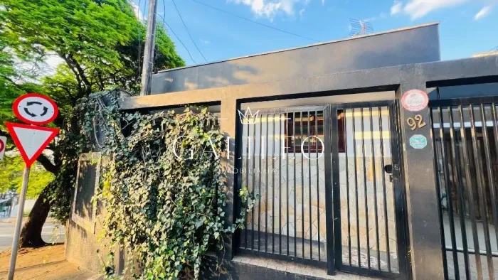 Casa Comercial de Alto Padrão em Jundiaí-SP - Vila Rafael de Oliveira: 4 Quartos, 1 Suíte,
