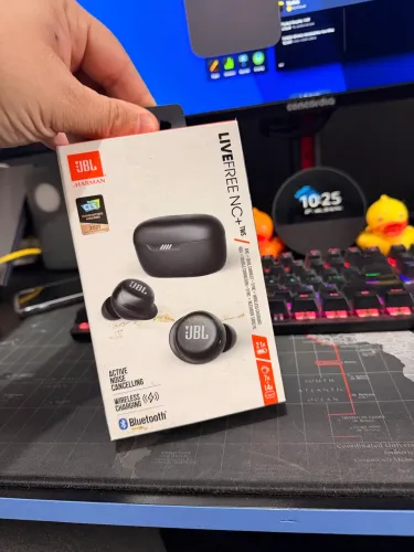 Fones JBL Live Free NC+ TWS