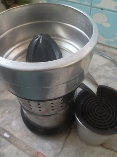 Vendo espremedor suco profissional 100 cem reais