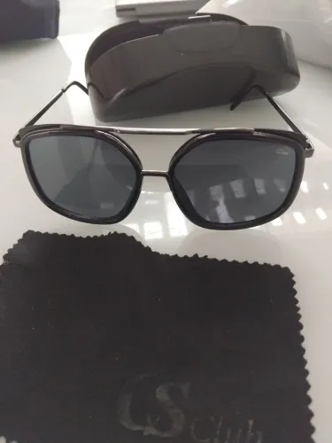 Óculos de sol Carmen Steffens - 80 reais